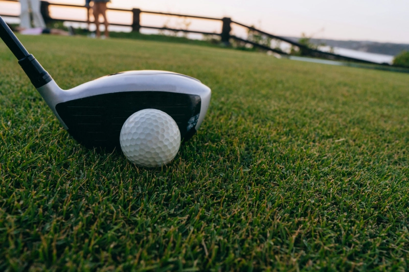 Tout savoir sur le driver de golf : guide complet