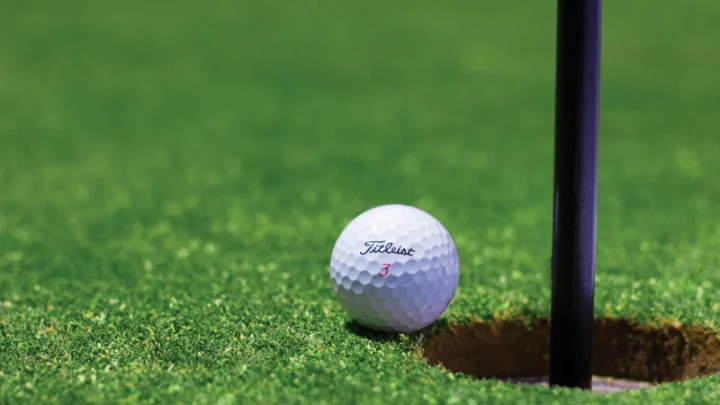 Meilleure balle de golf pour senior : guide complet et conseils pratiques