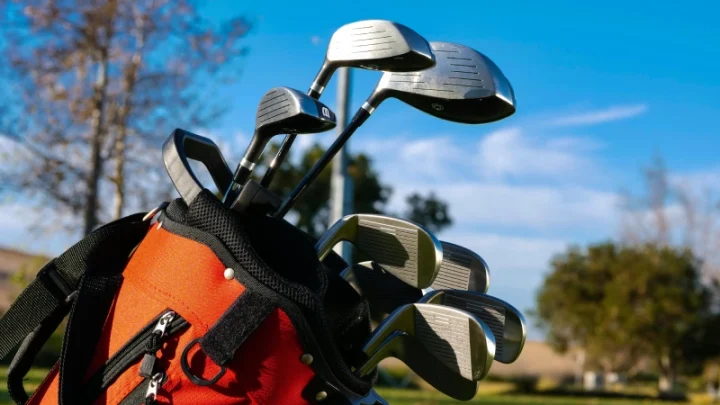 Sacs de golf : le guide complet pour choisir le meilleur compagnon sur le parcours