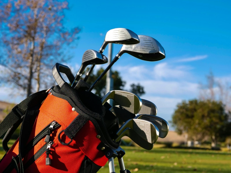 Sacs de golf : le guide complet pour choisir le meilleur compagnon sur le parcours